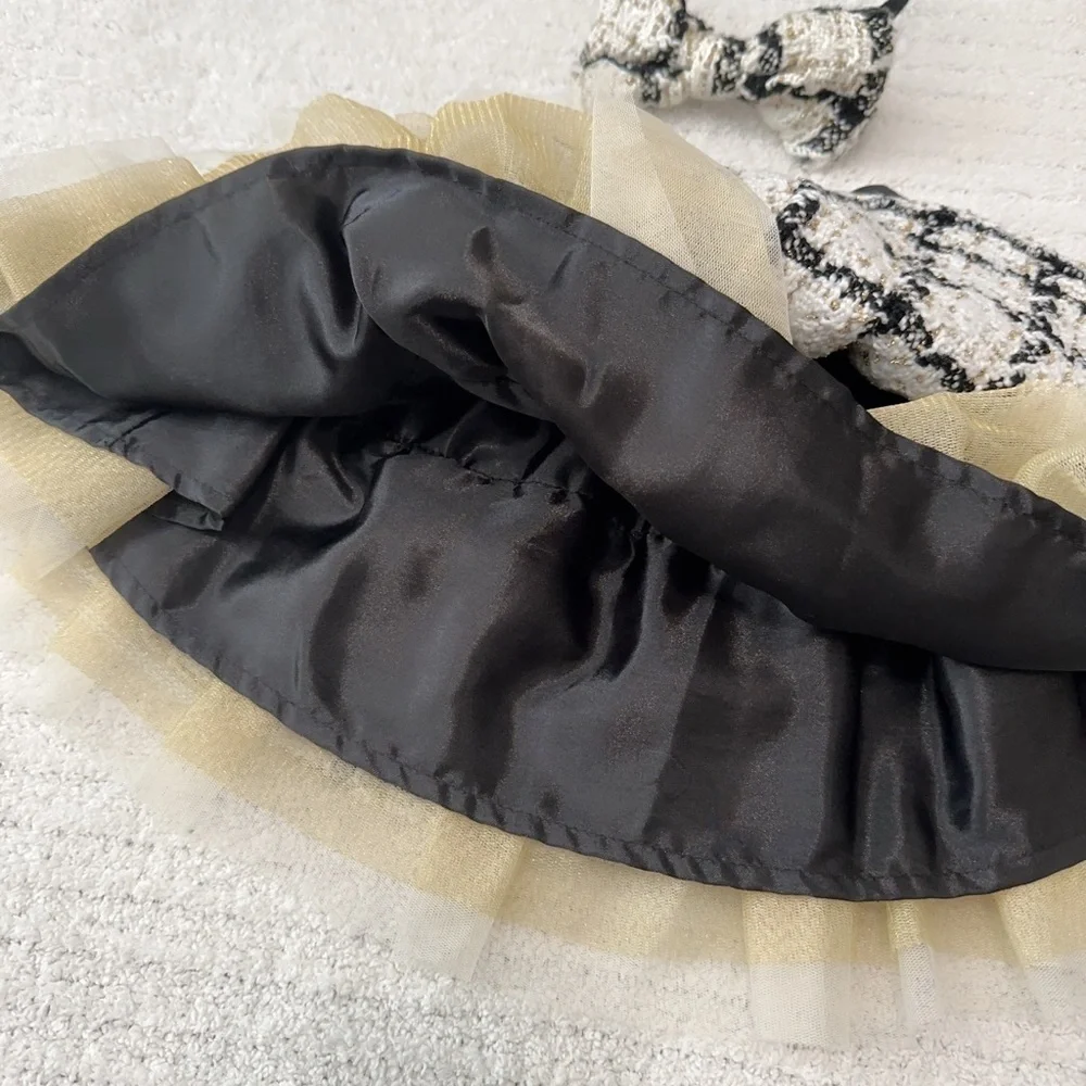 Chic Black and White Plaid Skirt with Headband